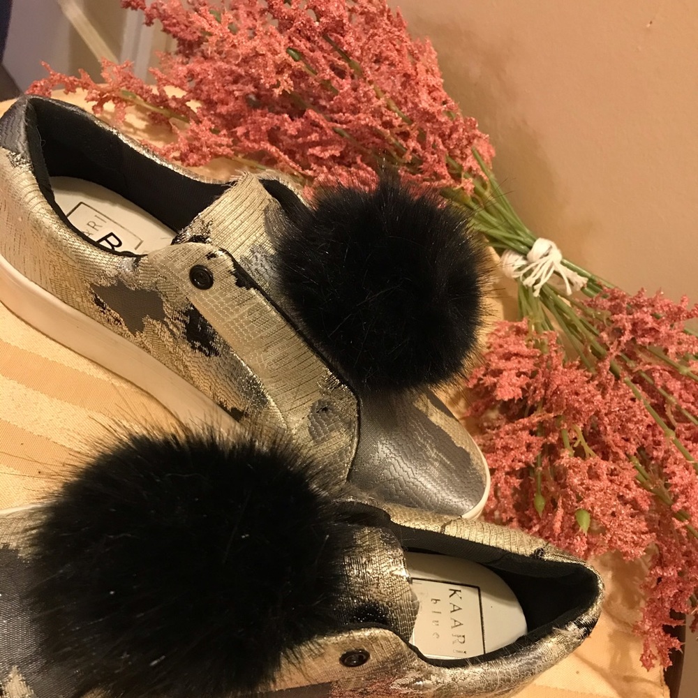 Fuzzy KAARI BLUE